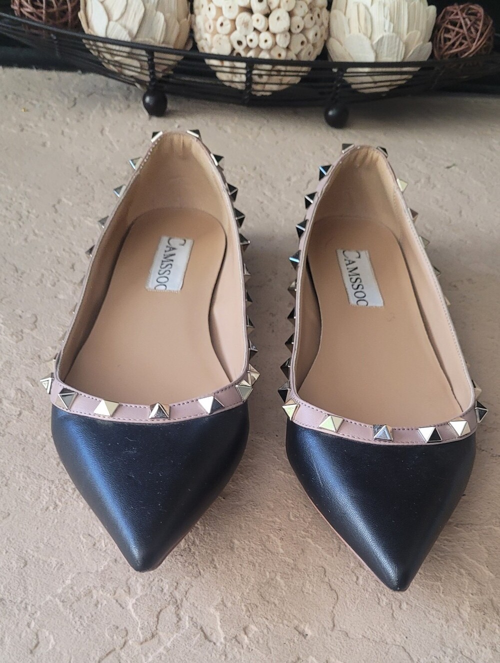 Size 7.5 Camssoo Pointed Toe Black Studded Women Flats